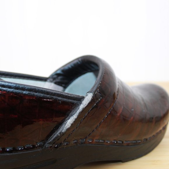 DANSKO Women's Brown Croc Print Patent Professional Clogs Shoes Size 37 / 7 - Picture 10 of 11